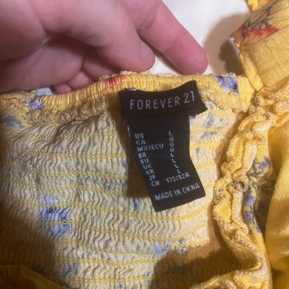 yellow floral crop top - Picture 2 of 3